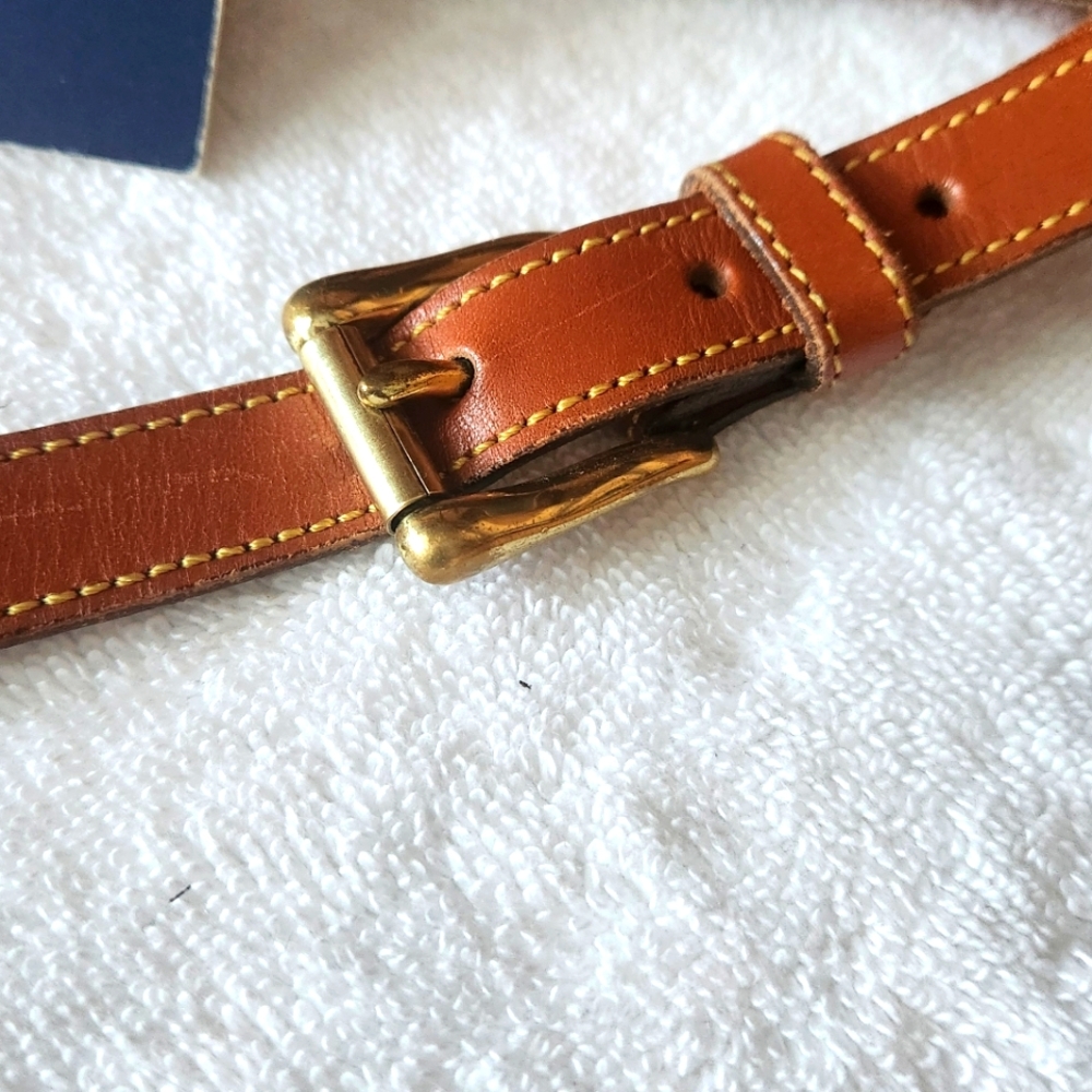 Dooney & Bourke Vintage  "Duck" Black and Tan Shoulder Bag - Picture 8 of 10